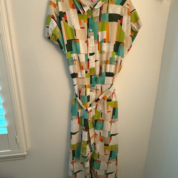 Green and White Wrap Midi Dress with Notched Collar - Picture 1 of 6